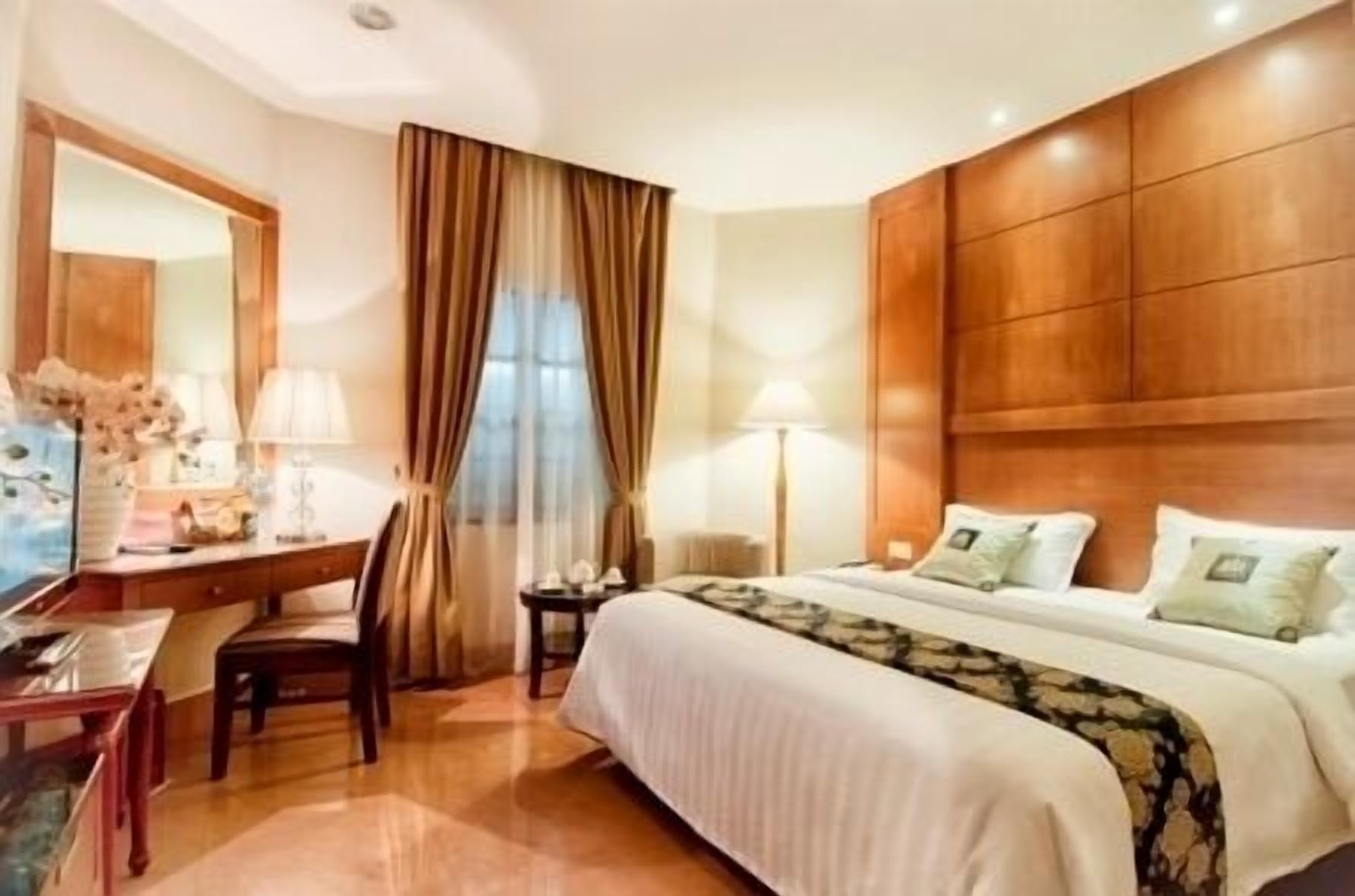 Grand Sakura Hotel Медан Экстерьер фото
