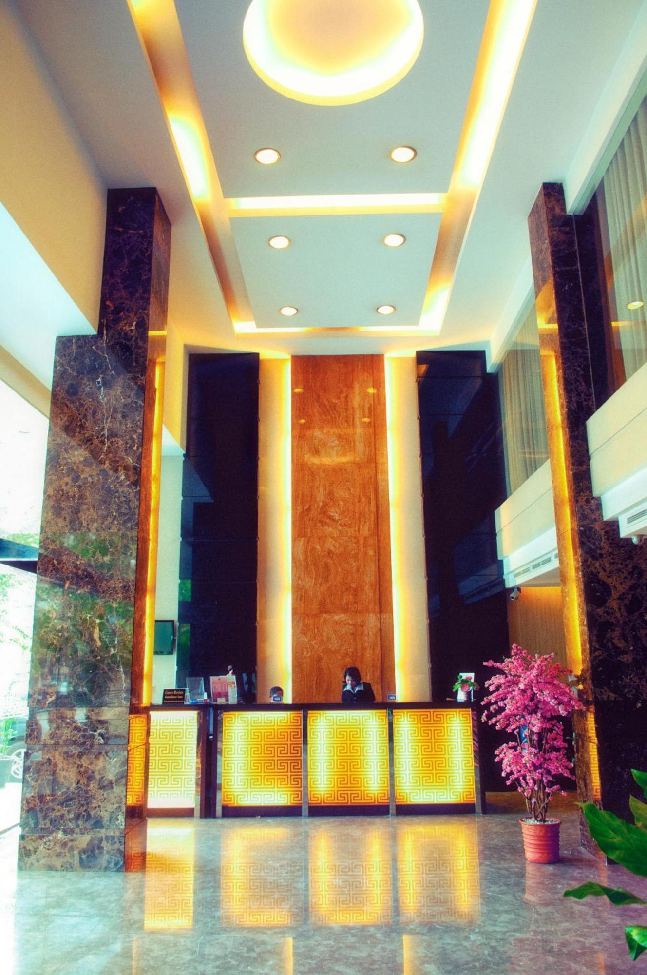 Grand Sakura Hotel Медан Экстерьер фото