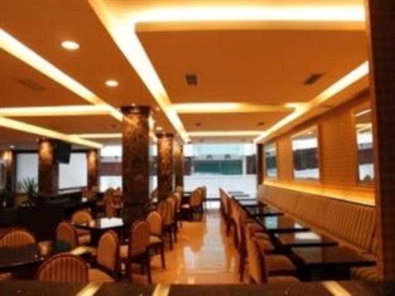 Grand Sakura Hotel Медан Экстерьер фото